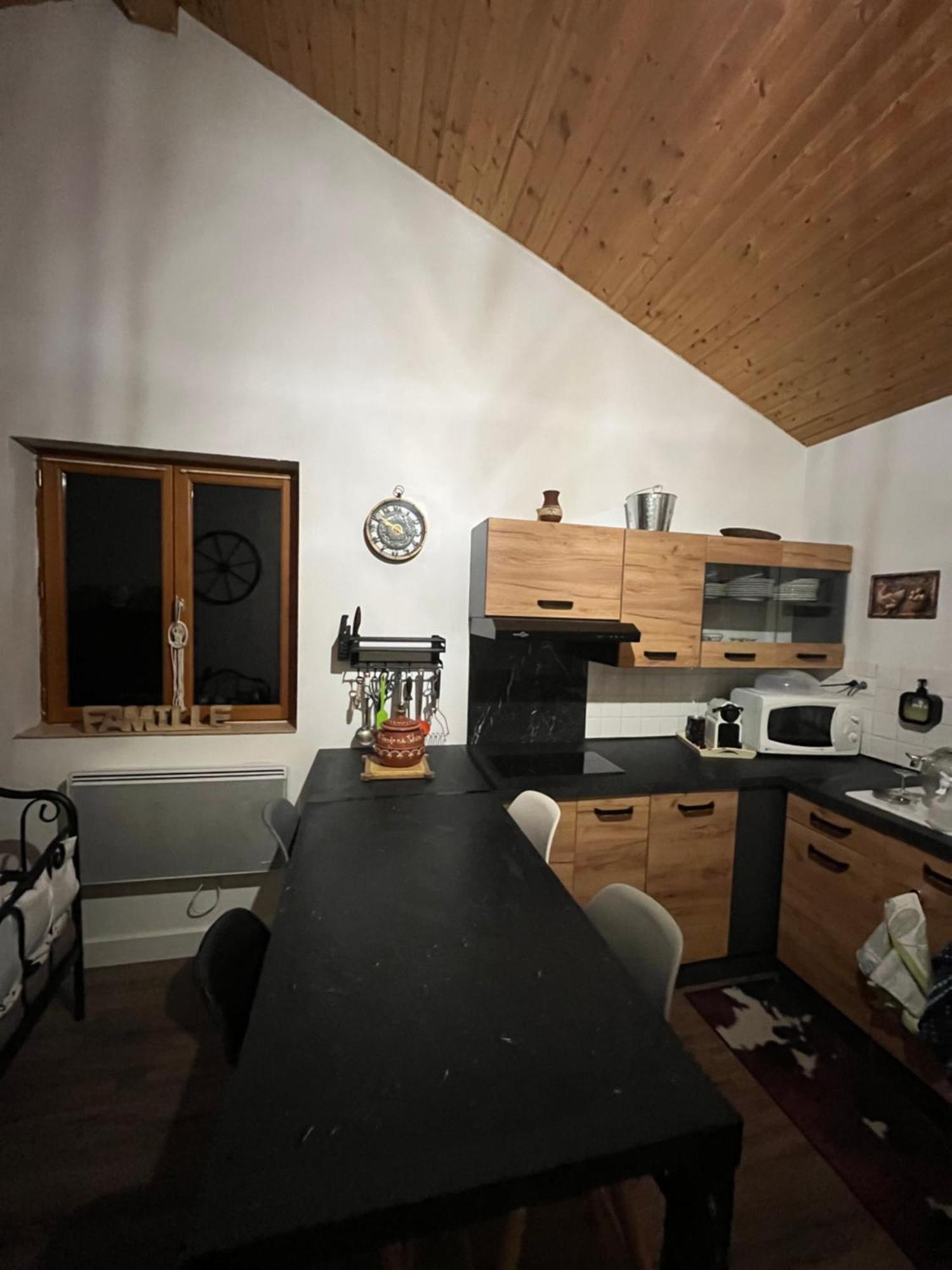Chez Mamie Villa LʼIsle-Jourdain Eksteriør bilde