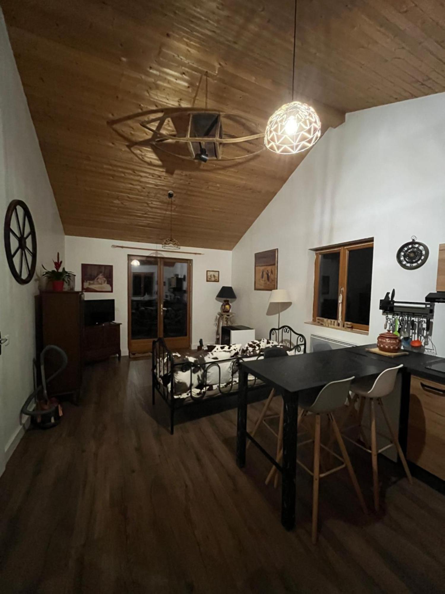 Chez Mamie Villa LʼIsle-Jourdain Eksteriør bilde